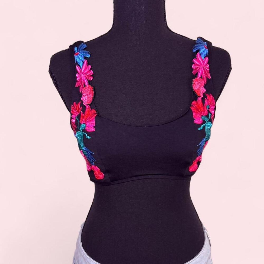 Malai colombian swimwear bikini top size small